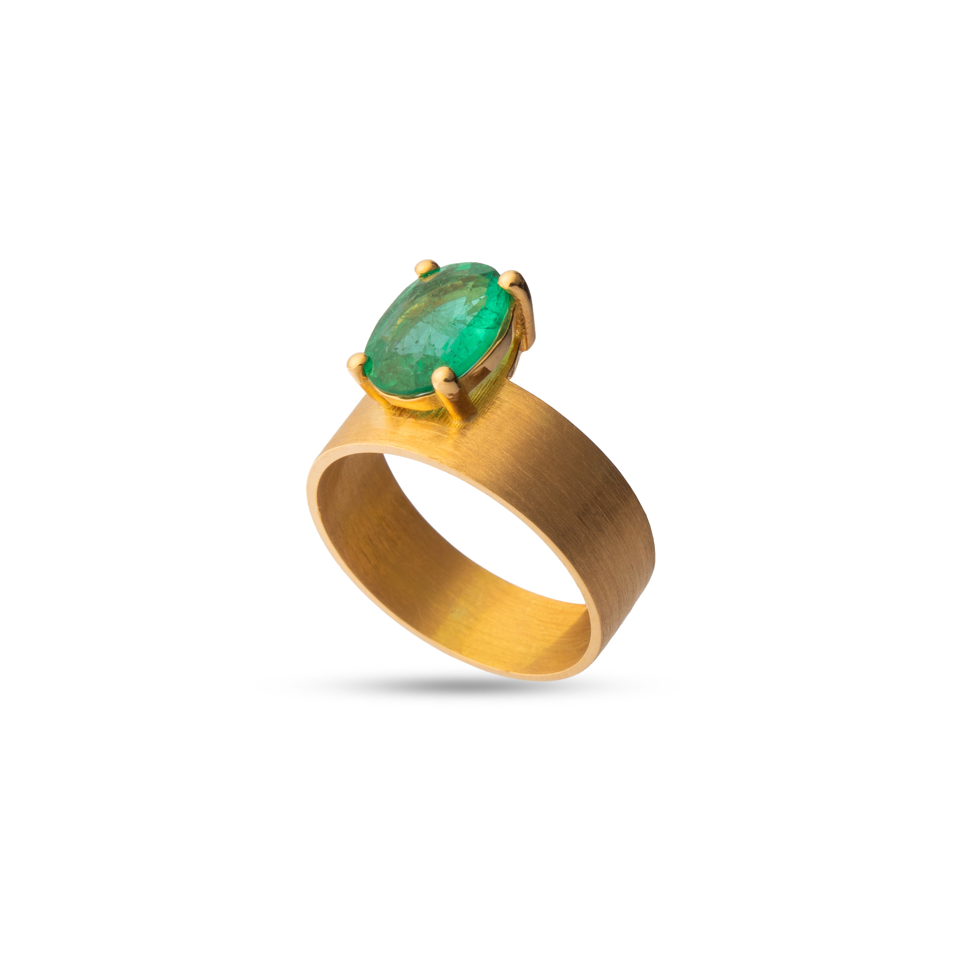 OVAL EMERALD CIGAR RING